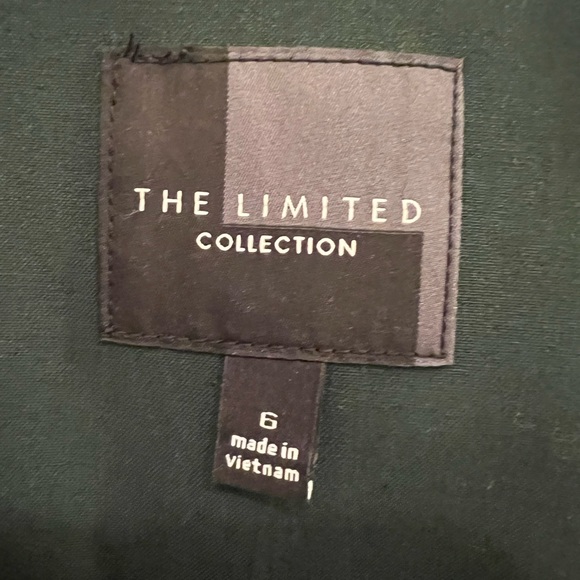 The Limited Collection NWT size 6 Blazer!! - Picture 4 of 6